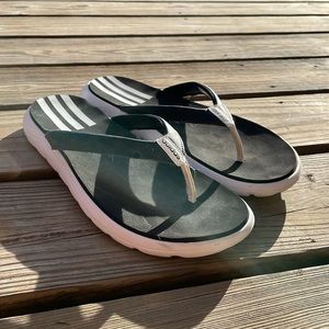 • Adidas Flip-Flop • Black & White • Women’s 9